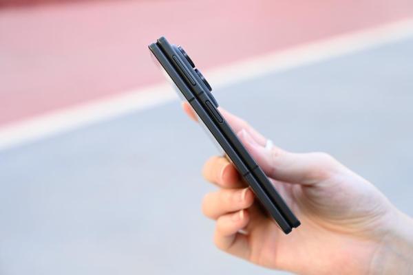 Galaxy Z Fold8上手体验，这么轻薄，体验阔折叠的乐趣！