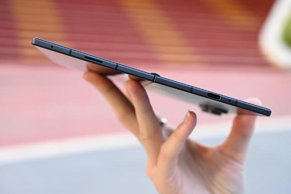 Galaxy Z Fold8上手体验，这么轻薄，体验阔折叠的乐趣！