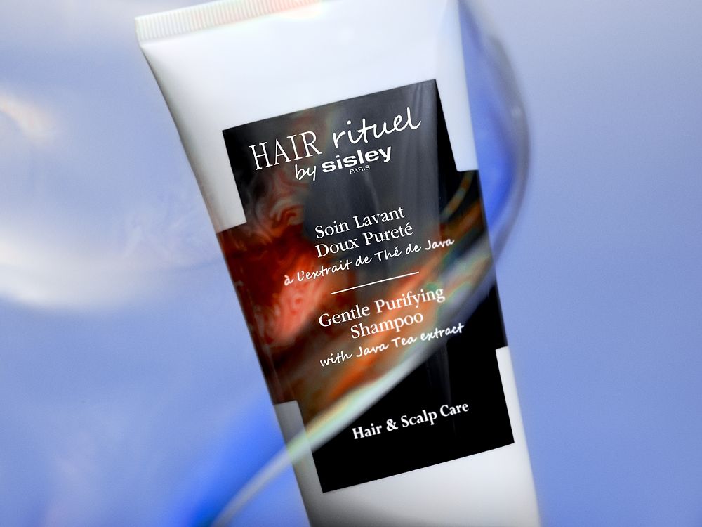 智慧净油！Hair Rituel by Sisley「赋活重升极净唤活洗髮精」让髮根健康呼吸超有感！