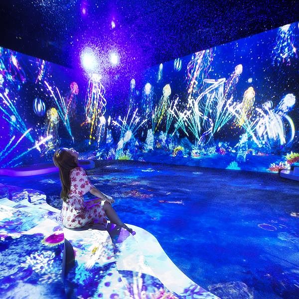 年末最期待展览『光之影海洋展』专属香氛及音乐融合，体验被海水包围 360°沉浸式光影艺术！