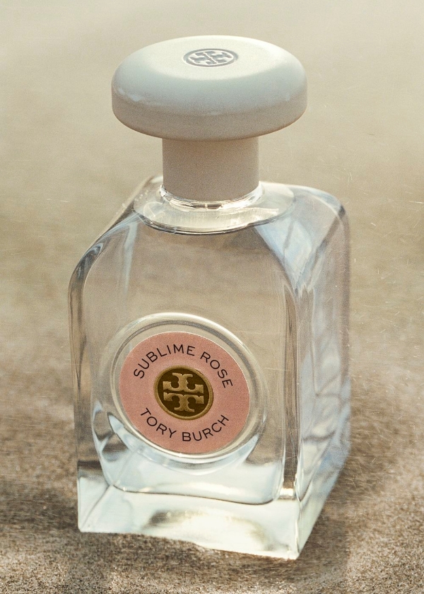 Tory Burch「梦境之粹香氛系列」以明亮热情的氛围打造 5 款香气，开启你的奢华香氛旅程！