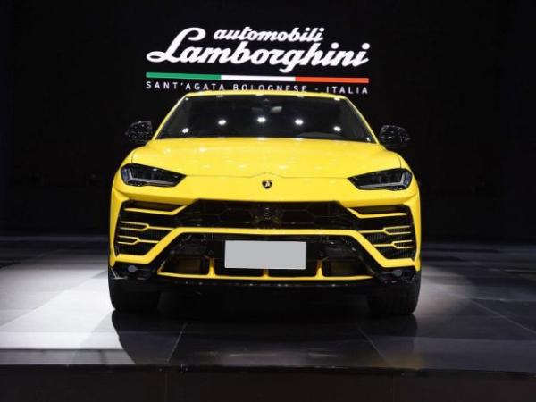 仿兰博基尼urus北汽幻速x系列全新suv设计图