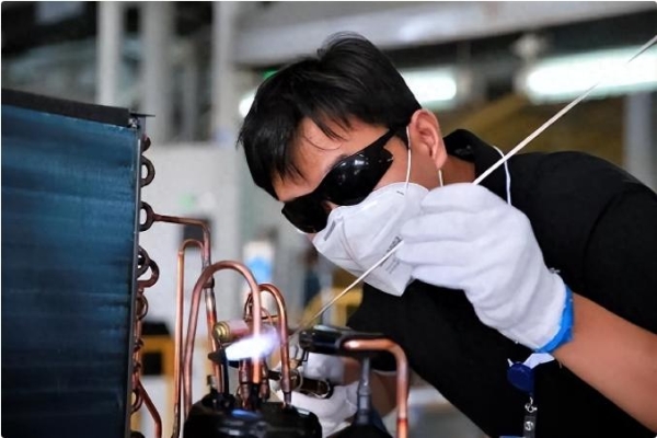 海尔智家王阳阳：从一线员工到大国工匠