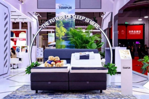 TEMPUR®泰普尔携极光智能睡眠系列新品首度亮相进博会并官宣新代言人大卫·贝克汉姆