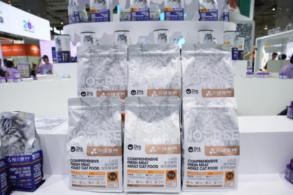 卫仕携新品主粮爆爆系列亮相它博会，流浪动物公益展引数千观众打卡