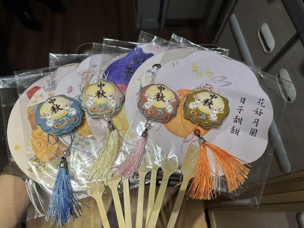 东航空地联动共庆中秋佳节 