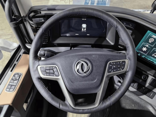 不玩虚的！东风天龙GX智能干线牵引车助新手秒变老司机 