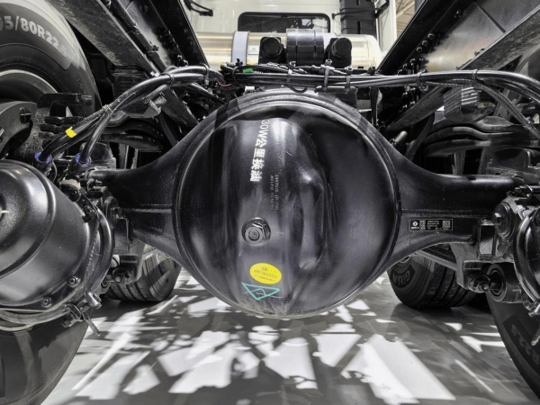 不玩虚的！东风天龙GX智能干线牵引车助新手秒变老司机 