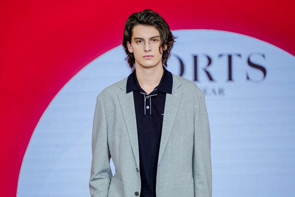 “光影之间  遇见未来  PORTS眼镜2026风尚视界大秀”于厦门隆重举行