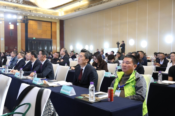 藕莲京城荷力全开 洪湖莲藕品牌价值发布暨品牌发展大会在北京举行