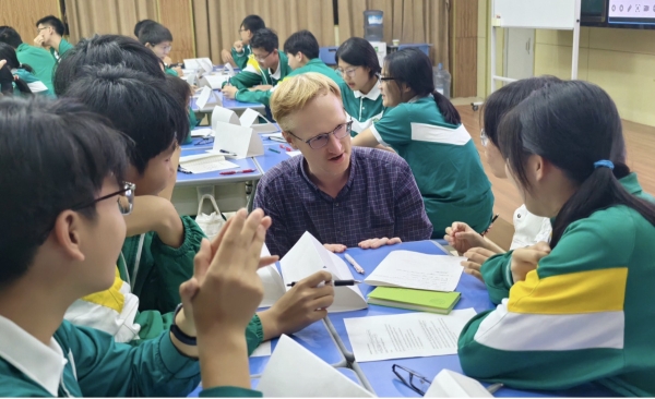 回应基础教育之问，西交利物浦大学推动“全学段”未来教育探索