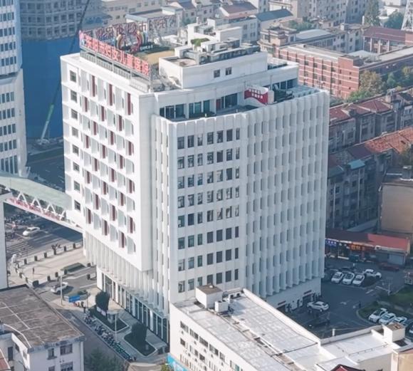 五年守护“停车自由”！深圳伟创建成东阳市妇幼保健院智能车库