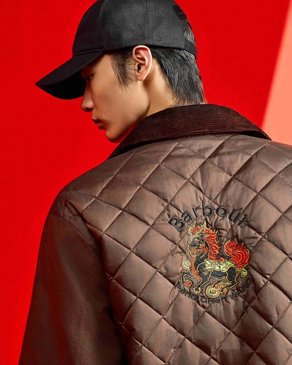 Barbour x Feng Chen Wang 联名系列：东西交融 传奇联袂 一场融汇传统、功能与文化的玄妙对话 