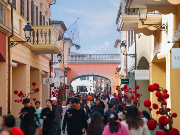 FV佛罗伦萨小镇马年新春创佳绩，多维增长引领消费升级