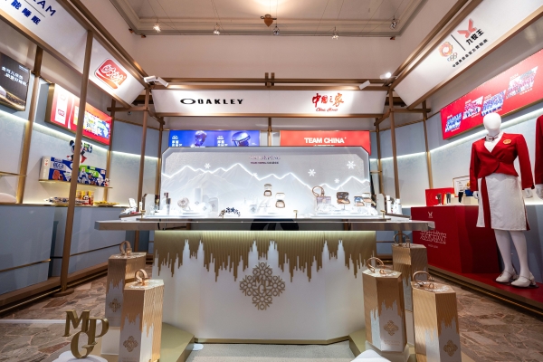 雪映东方，妆点锋芒，毛戈平品牌助力中国健儿「耀米兰」