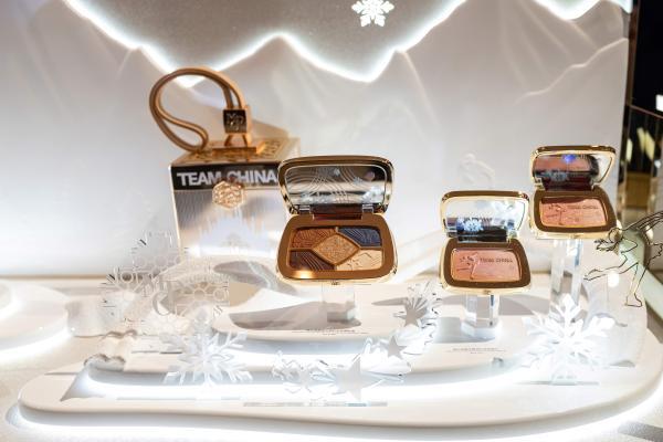 雪映东方，妆点锋芒，毛戈平品牌助力中国健儿「耀米兰」 