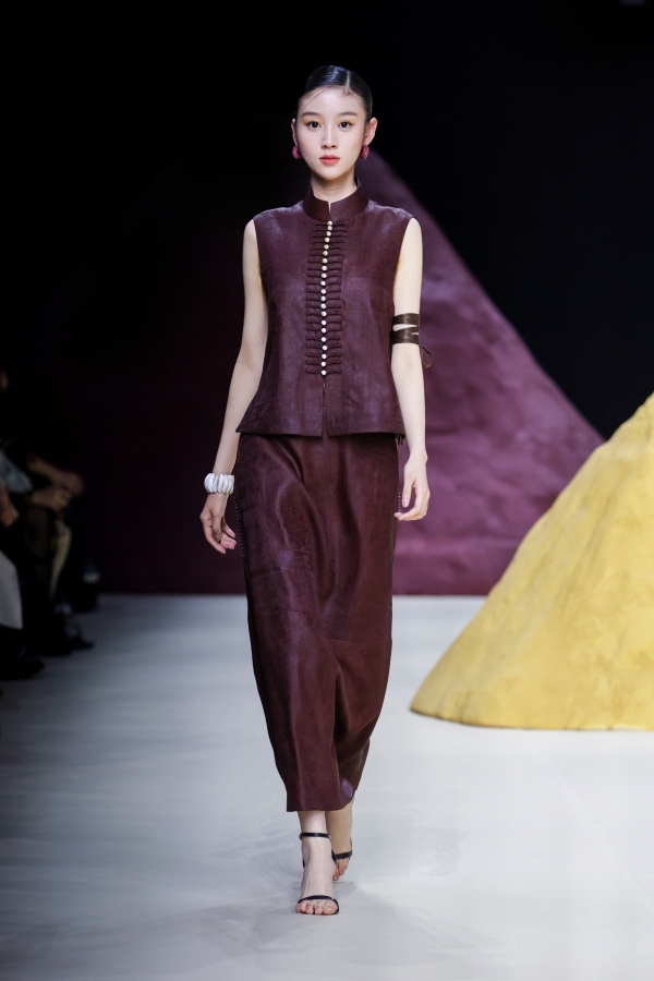 2026中国国际时装周（春季）“海宁日”专场活动在京启幕！ 