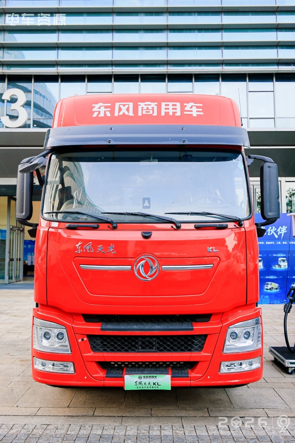 告别补能焦虑，东风商用车用兆瓦超充打通重卡电动化最后一公里 