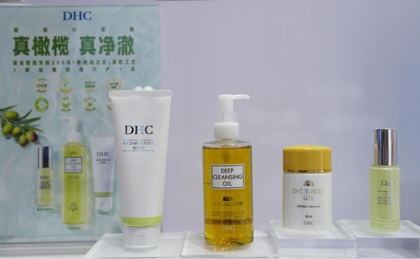 DHC宠物线中国首发亮相它博会：从“国民卸妆油”到“宠物健康专家”它的跨界底气在哪里？ 