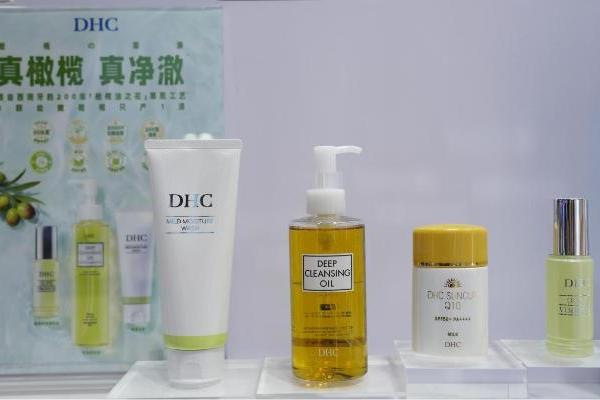 DHC宠物线中国首发亮相它博会：从“国民卸妆油”到“宠物健康专家”它的跨界底气在哪里？ 