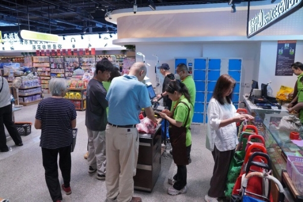 超市发万泉庄店重装开业