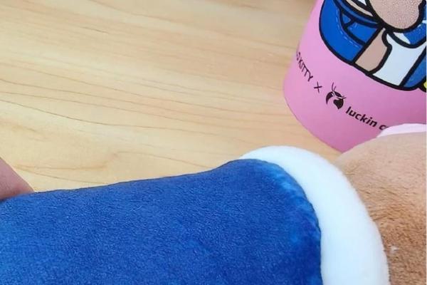 瑞幸Hello Kitty六一联名周边闹乌龙