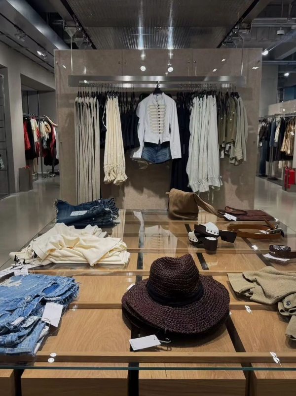ZARA在上海开出最新旗舰店，我们去看了看