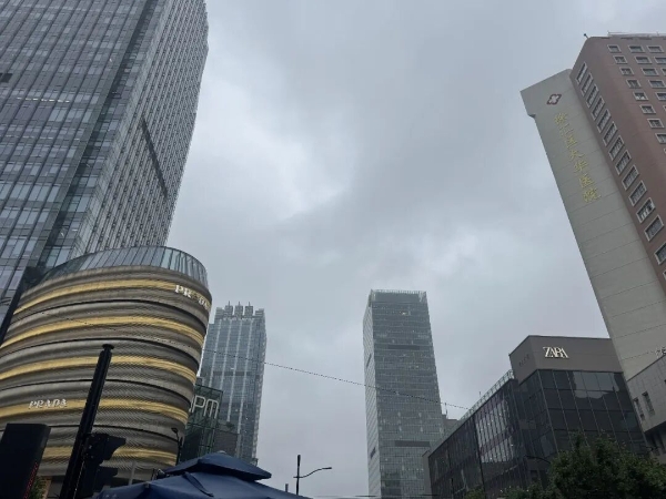 ZARA在上海开出最新旗舰店，我们去看了看