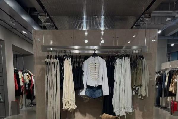 ZARA在上海开出最新旗舰店，我们去看了看