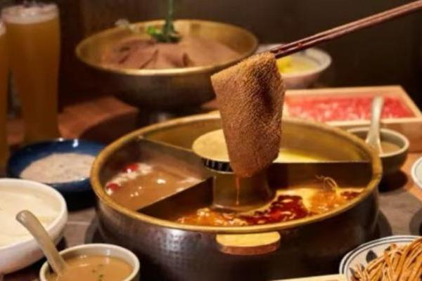 巴奴火锅三闯港交所，“九连问”悬而未答