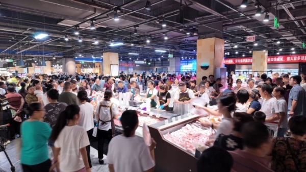 经过1个月筹备，达州世纪隆生活广场三里店调改开业