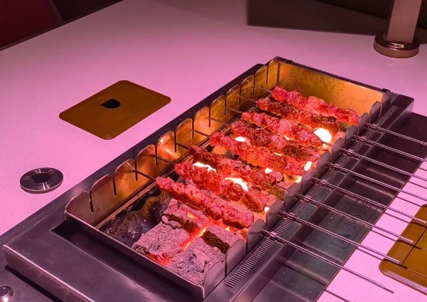 直营门店全部关停，“烤串界爱马仕”撑不住了？