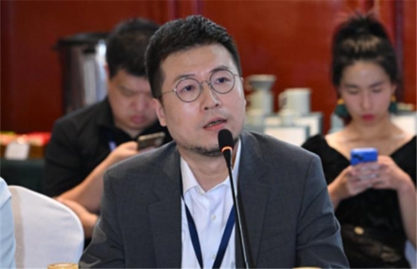 金鹰商贸CEO黄萌离职，履新不到半年