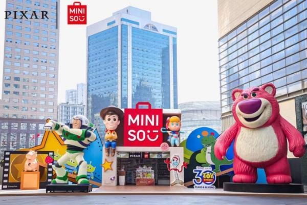 华中首家MINISO SPACE落子郑州大卫城