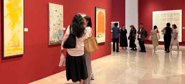 湖山入卷，华采绽放：基于西湖美学的当代女性艺术创作展暨学术研讨会在上海朵云轩艺术中心举行 