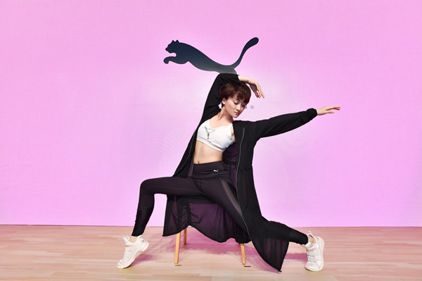 花艺插画workshop结束后,国内知名芭蕾舞者段婧婷的开场舞正式拉开了