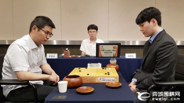 LG杯李轩豪不敌申真谞 柯洁等四位中国棋手进八强