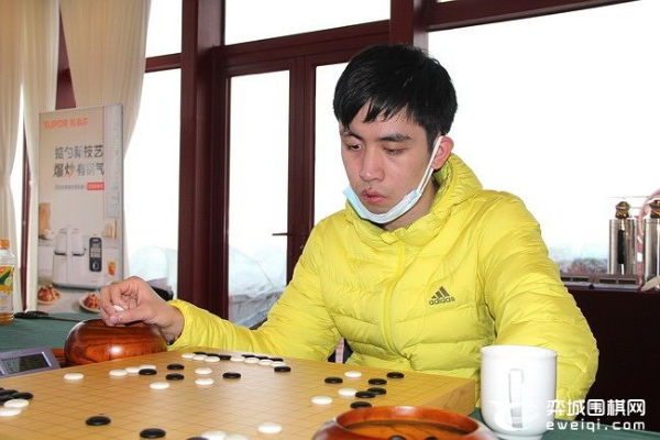 谢科两步棋瞬间遭逆转 苏泊尔主将负上海无缘第一