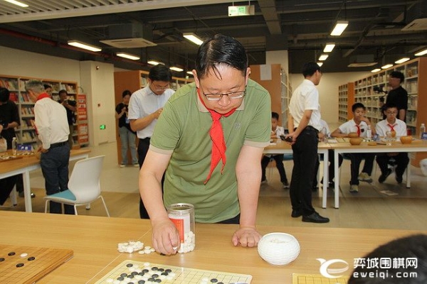 与围棋国手面对面 王汝南等走进长兴华盛达实验学校