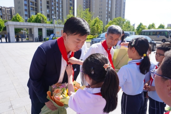 与围棋国手面对面 王汝南等走进长兴华盛达实验学校