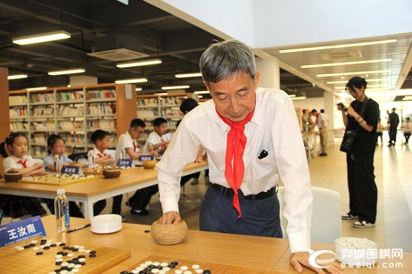 与围棋国手面对面 王汝南等走进长兴华盛达实验学校