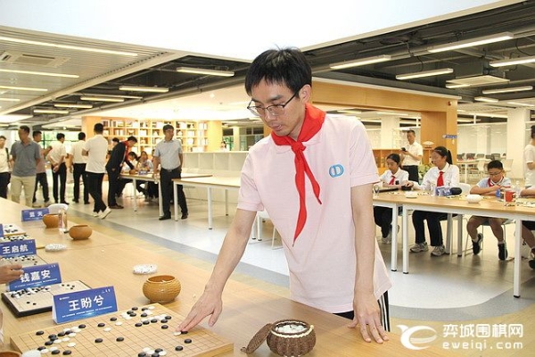 与围棋国手面对面 王汝南等走进长兴华盛达实验学校