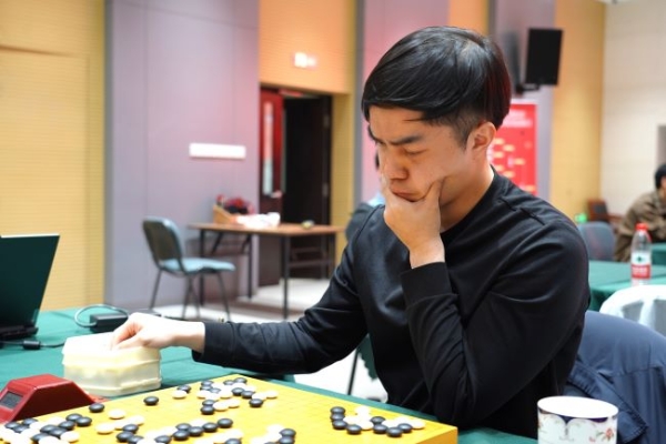 谢科罚四点憾负连笑 王星昊芈昱廷等晋级倡棋杯八强