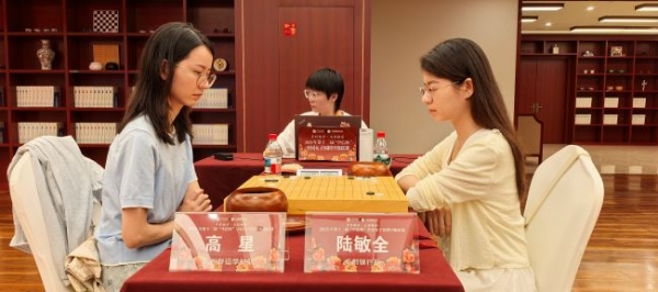 女甲第五轮唐嘉雯战胜吴依铭 成都银行升至第二