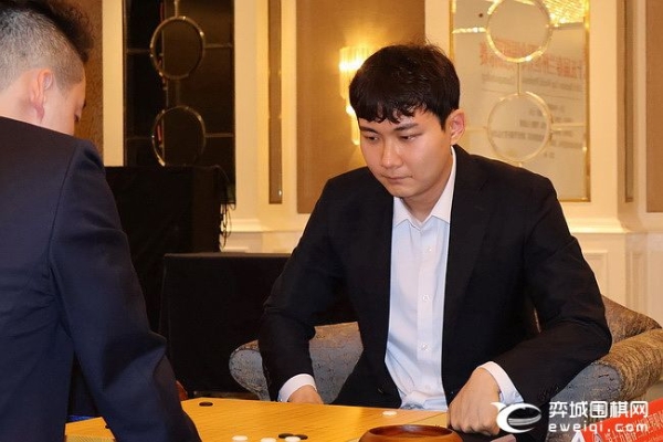 春兰杯决赛第二局杨楷文惨遭朴廷桓逆转 23日决胜局