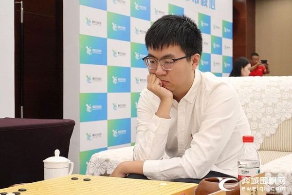 深圳龙华赛季首个主场 柯洁沈沛然联手战平上海清一