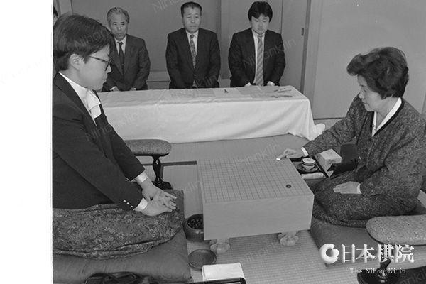 98岁杉内寿子宣布退役 成为首位日本女性九段棋手