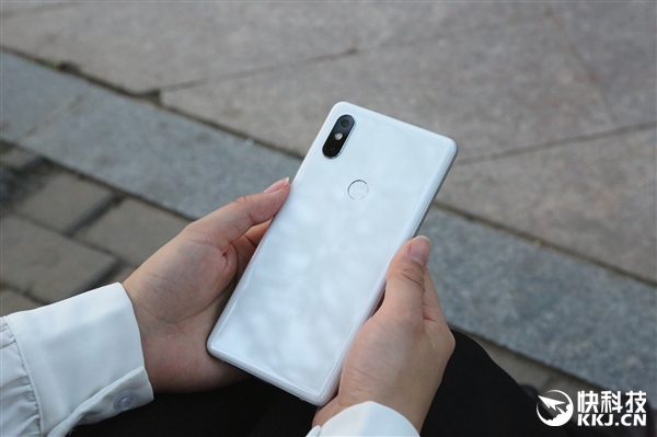 3999元小米mix2s陶瓷白尊享版开箱图赏温润如玉