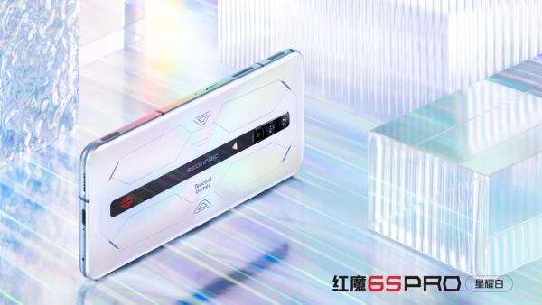 红魔游戏手机6S Pro发布：首次航天级散热 3999元起
