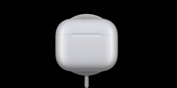 苹果|1399元 苹果AirPods 3发布：全新设计 支持快充